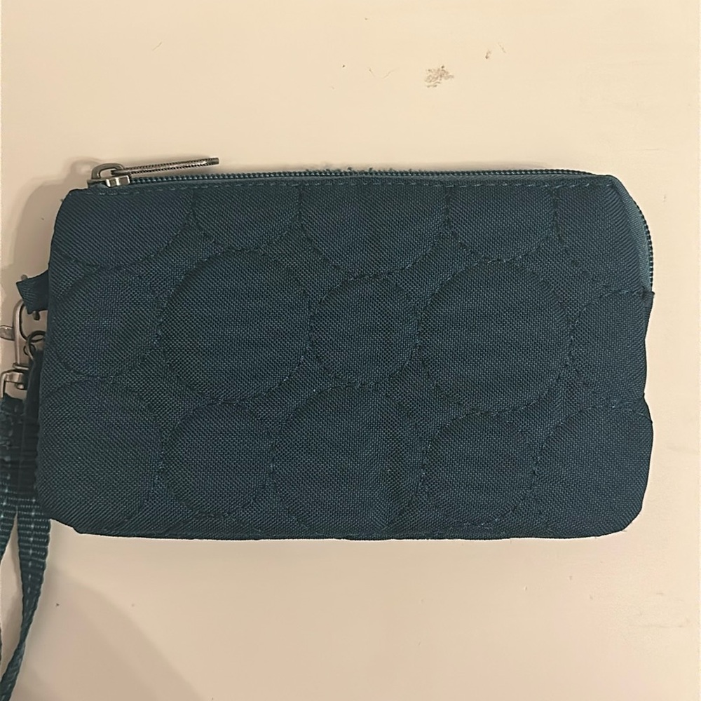 Thirty-One Quilted Wristlet Green/Blue